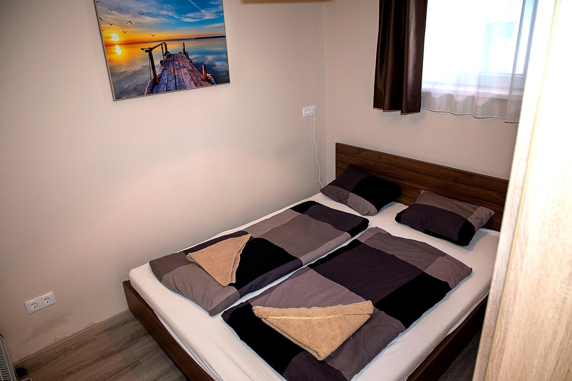 Lux Apartman Buek Экстерьер фото